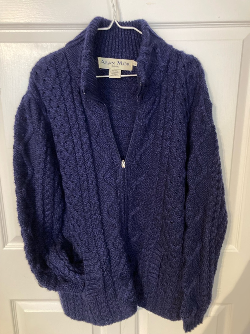 Aran Mór Women's Navy Cable Zip-Front Wool Blend Cardigan
